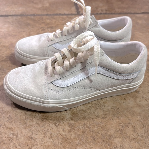 Vans - Picture 2 of 2